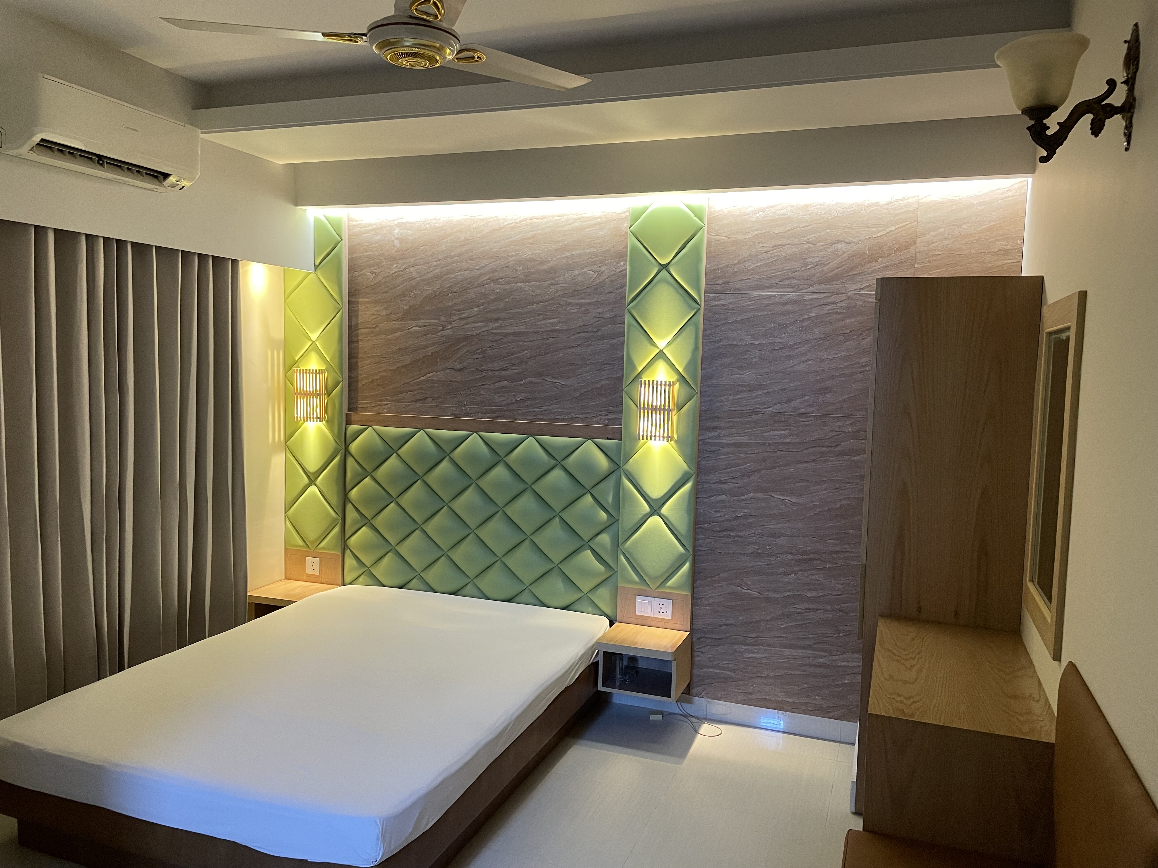 Deluxe Double Room – view 2